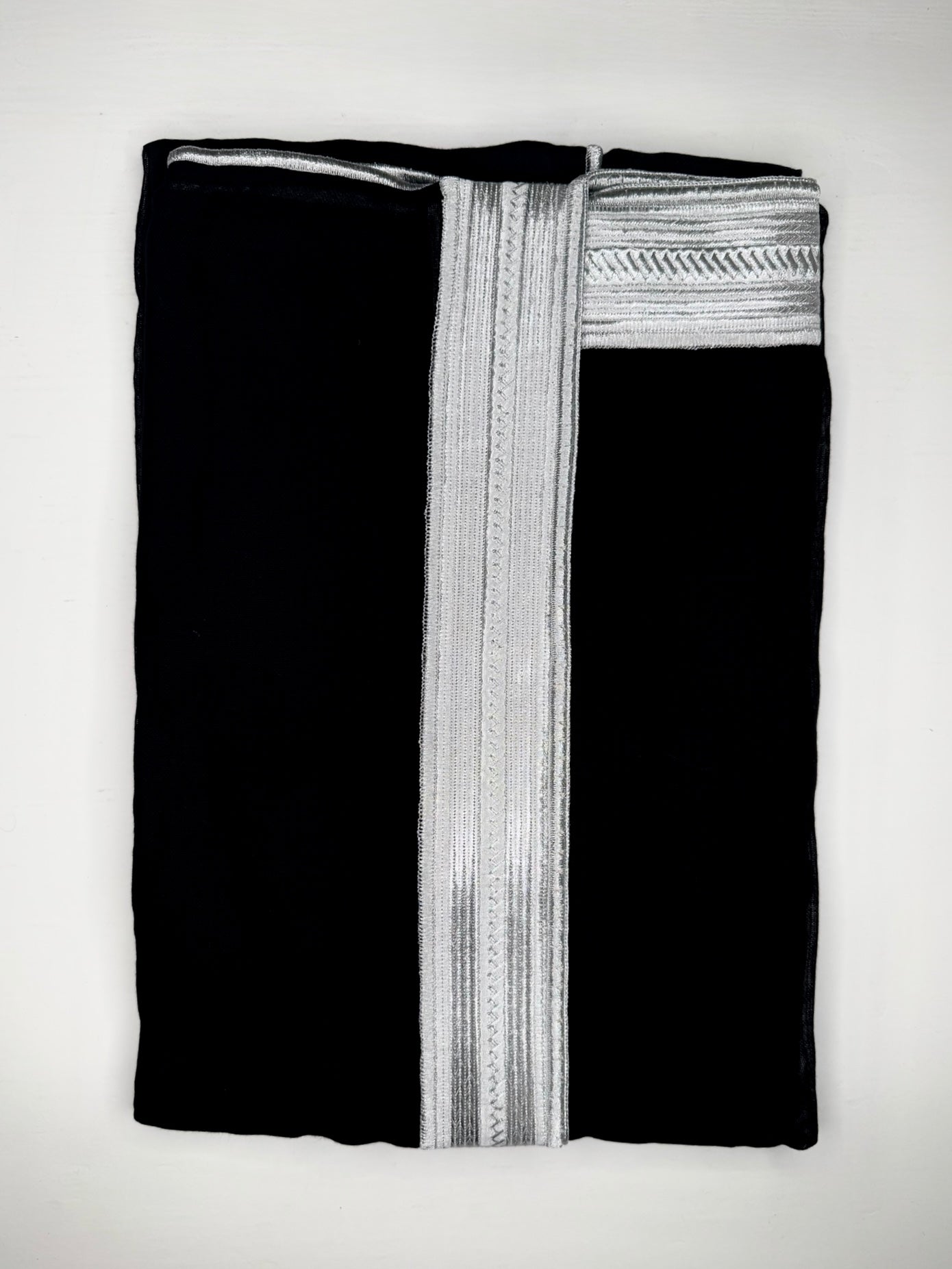 Traditional Black & Silver bisht cloak